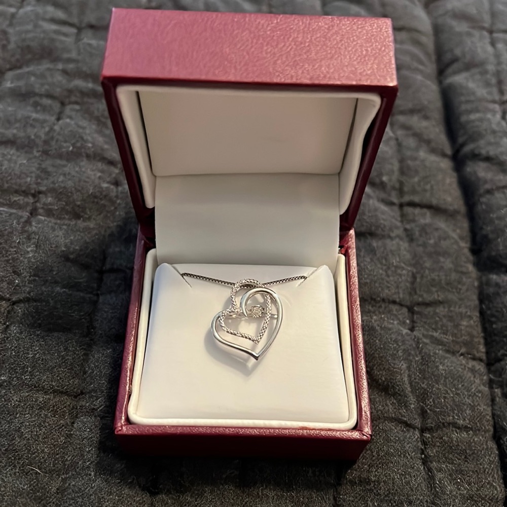 Helzberg Diamonds heart necklace
